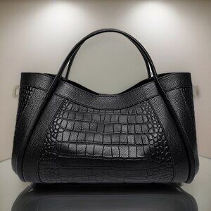 Luxury Crocodile Pattern Leather Handbag – Super Large Capacity & Elegant Design